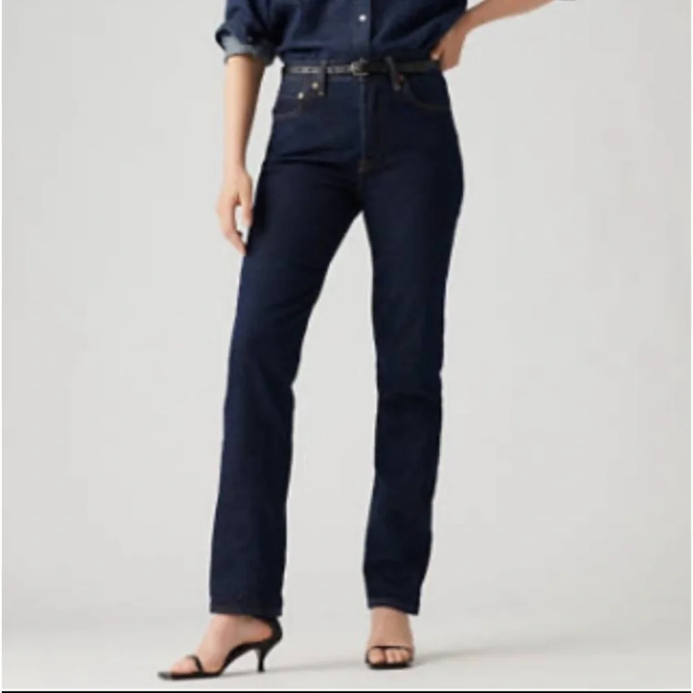 New Levi’s Original 501 dark wash waterless strait leg leather tag button front